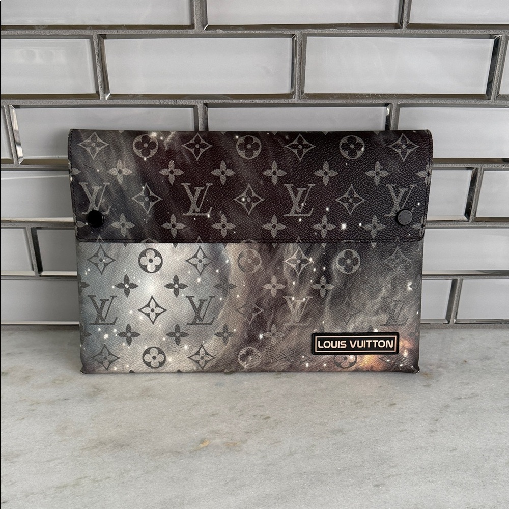 Louis Vuitton Monogram Eclipse galaxy rare clutch Bag large kirigami pochette